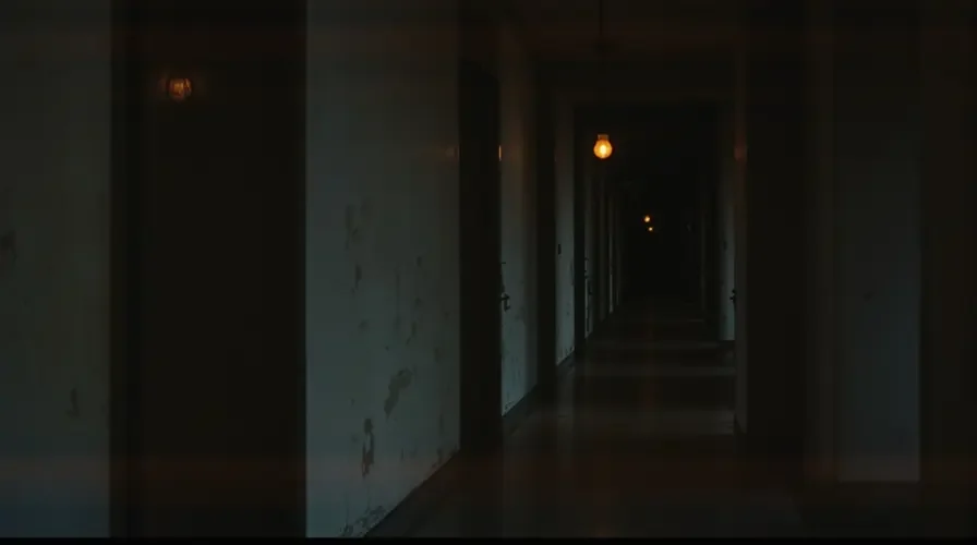 窥窗 剧照 2